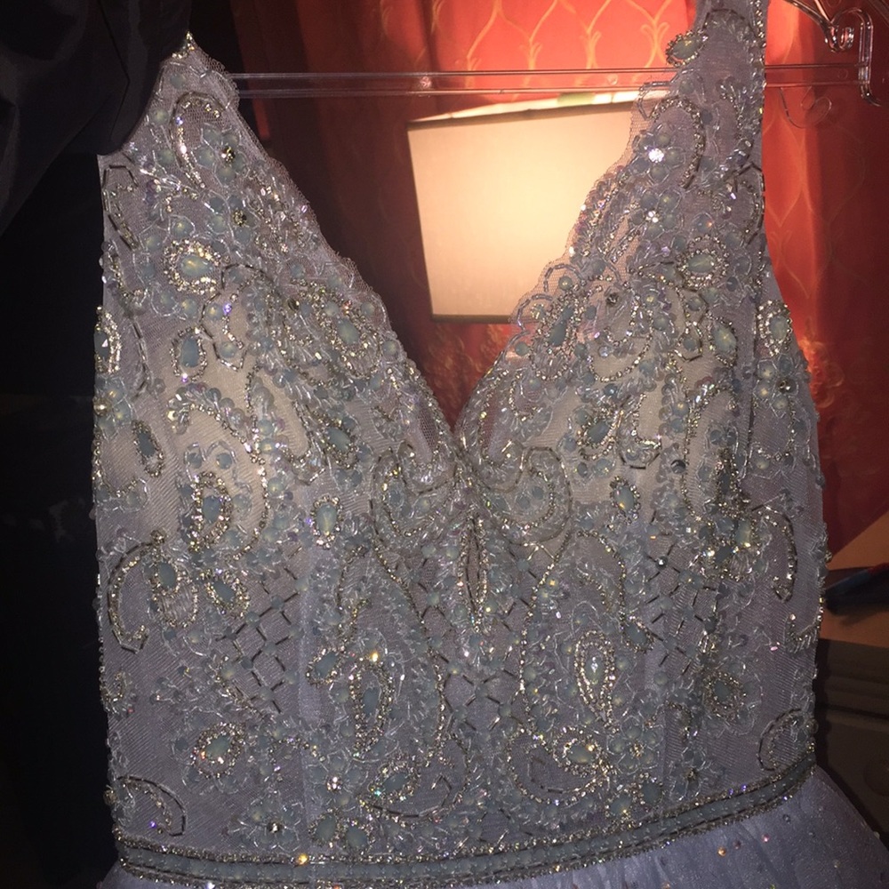 PROM DRESS - Picture 4 of 5